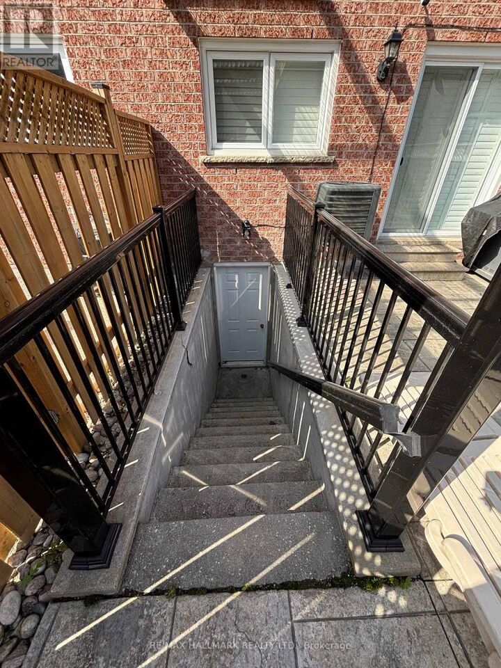 Property Photo:  5451 Richmeadow Mews  ON L4Z 3T5 