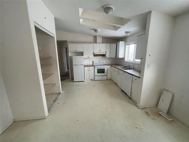 Property Photo:  432 Wheatland Drive  MB R0K 0H0 