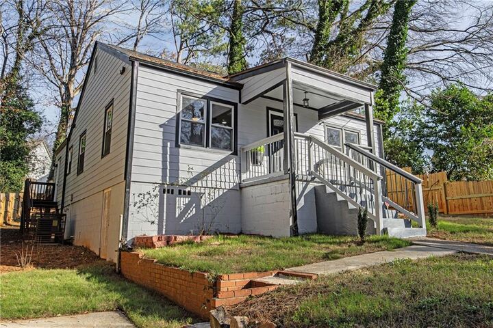 Property Photo:  430 Wilkinson Drive SE  GA 30317 