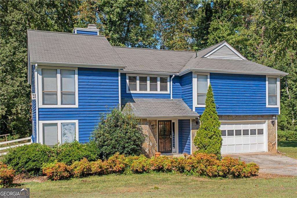 Property Photo:  990 Chapman Lane  GA 30088 