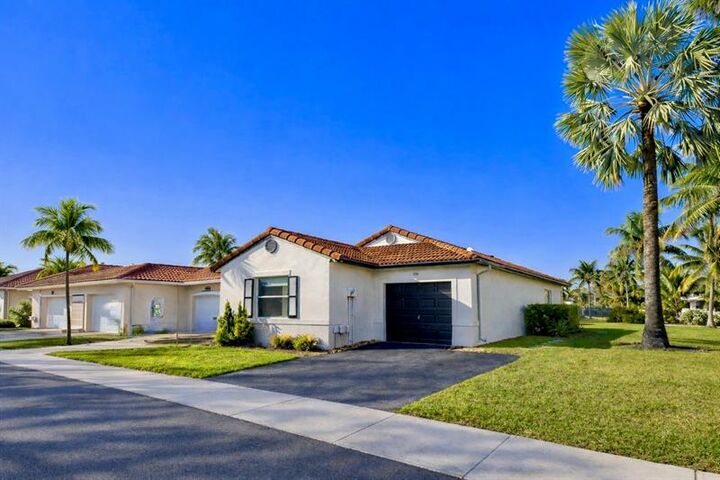 Property Photo:  1116 SW 180 Terrace  FL 33029 