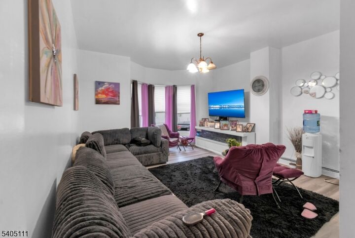 Property Photo:  25 Oak St 25  NJ 07501 