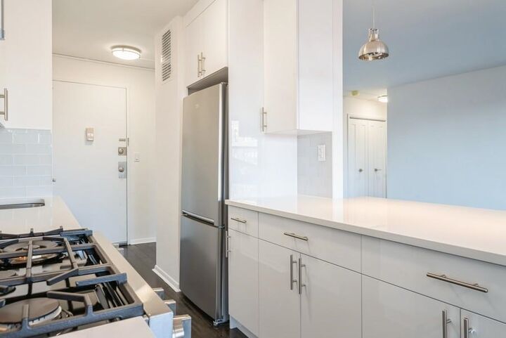 Property Photo:  500 Central Ave 302  NJ 07087 