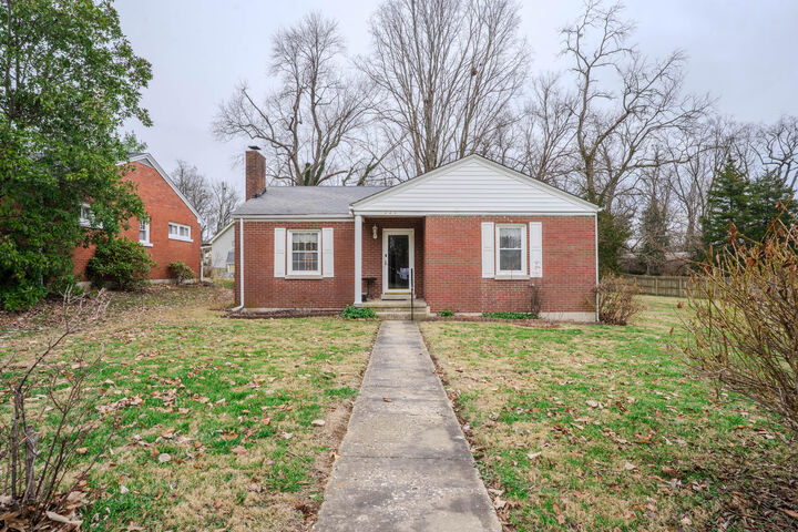 Property Photo: 224 E Cross Street KY 40347