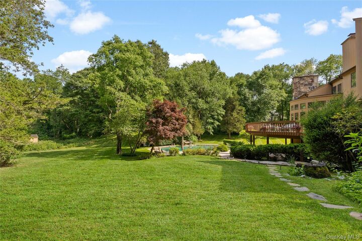 Property Photo:  29 Captain Theale Road  NY 10506 