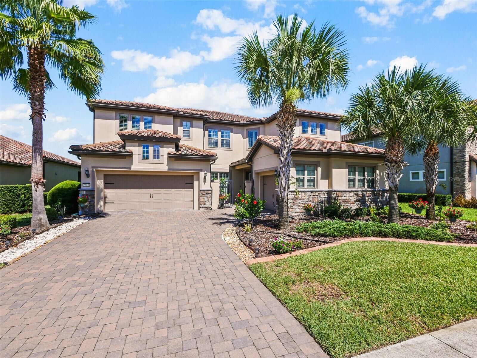 Property Photo:  10938 Savona Way  FL 32827 