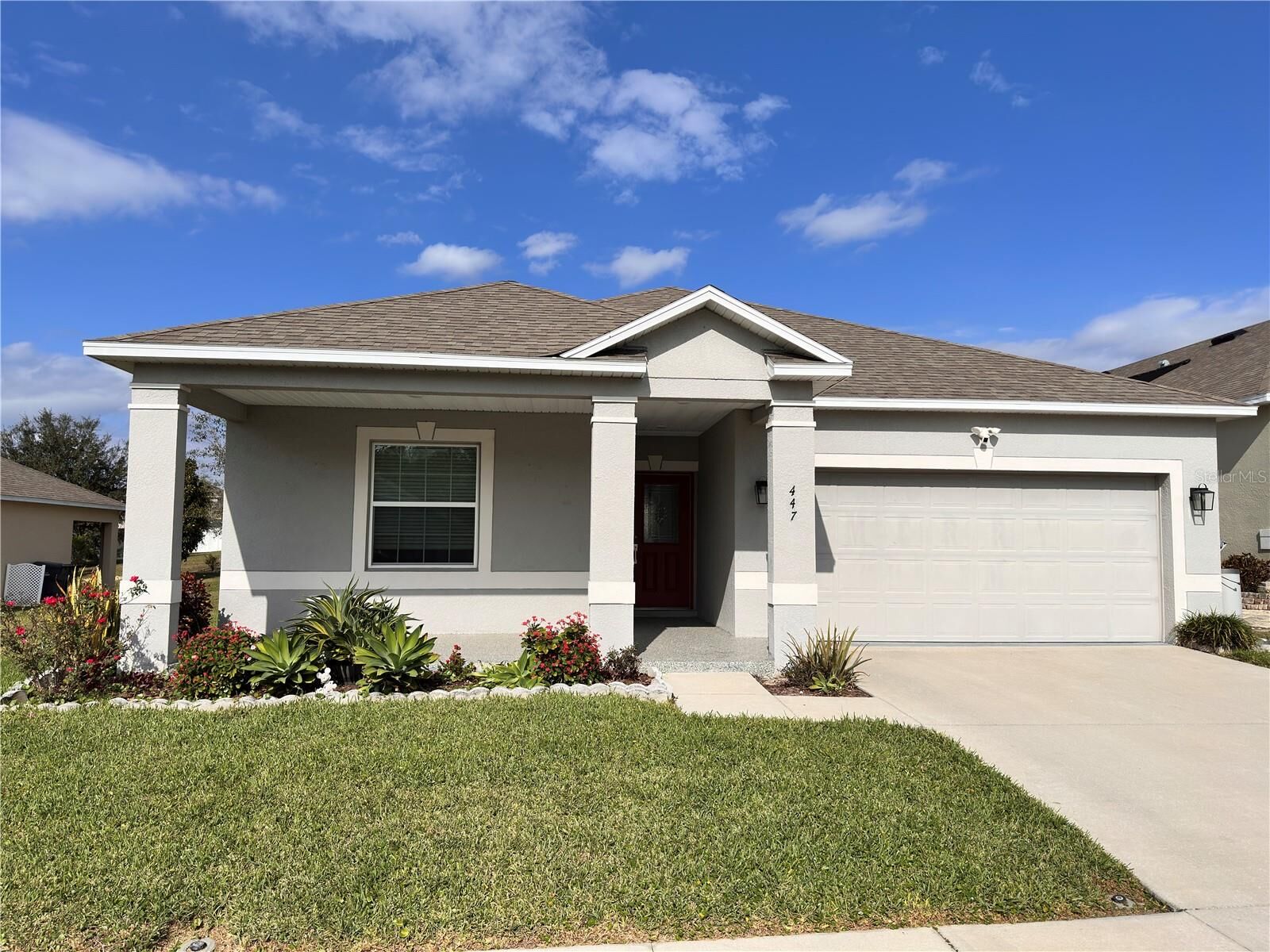 Property Photo:  447 Pinecrest Loop  FL 33837 