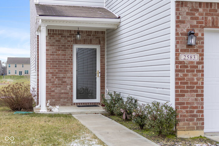 Property Photo: 2583 Shadow Bend Drive IN 47201