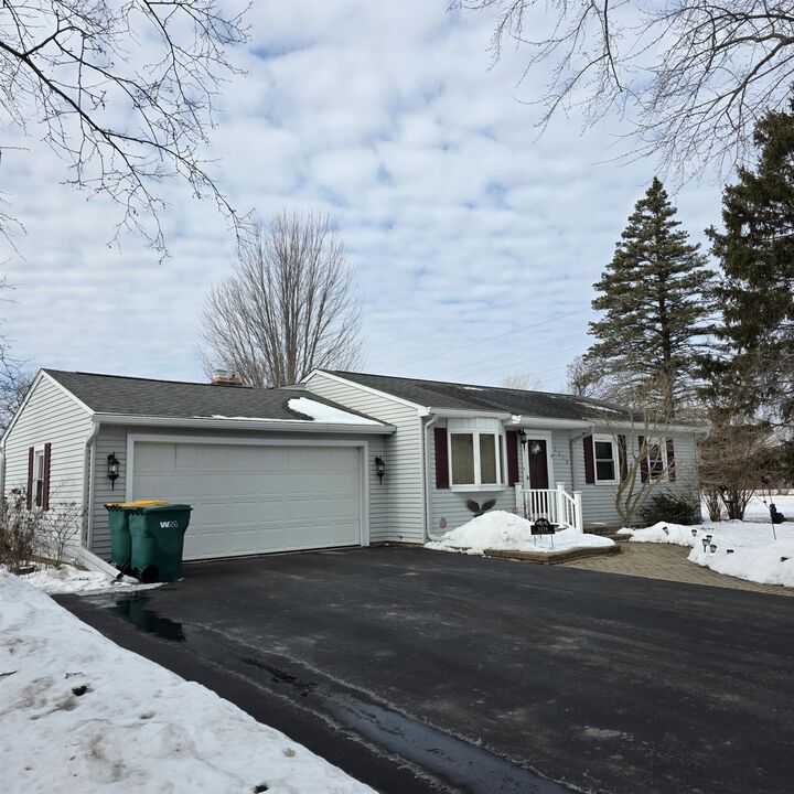 Property Photo: 3378 State St Road MI 48706