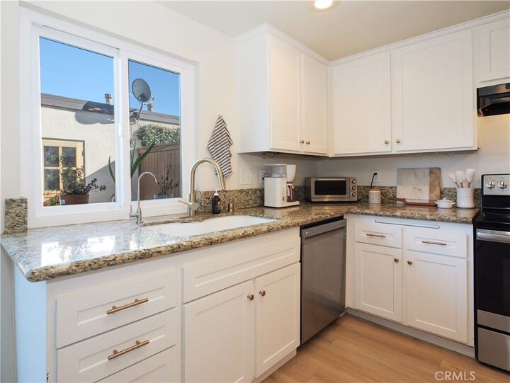 Property Photo:  1280 Stonewood Court  CA 90732 