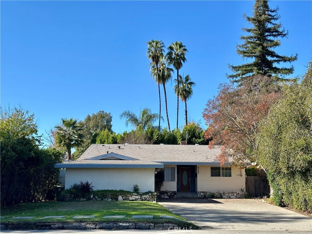 Property Photo:  5339 Hazeltine Avenue  CA 91401 