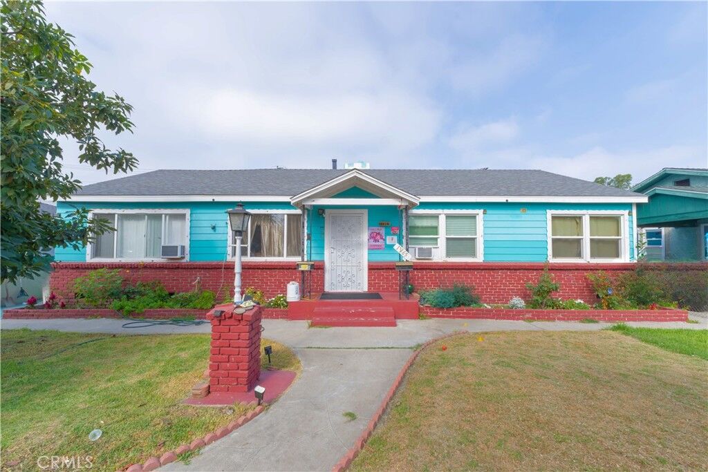 Property Photo:  11363 Virginia Avenue  CA 90262 