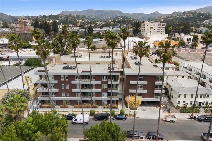 Property Photo:  6001 Carlton Way 102  CA 90028 