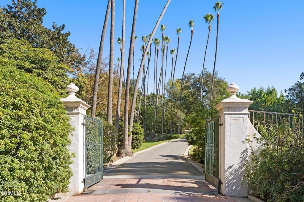 Property Photo:  262 S San Rafael Avenue  CA 91105 