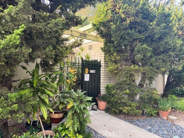 Property Photo:  2335 Avenida Sevilla D  CA 92637 