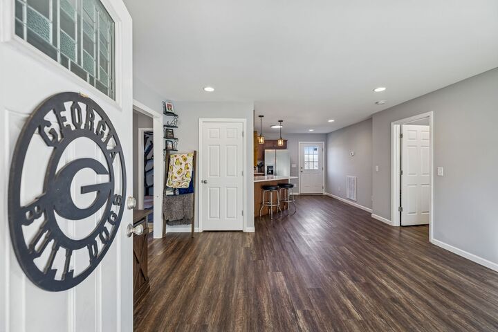 Property Photo:  142 Pine Ave  TN 37357 