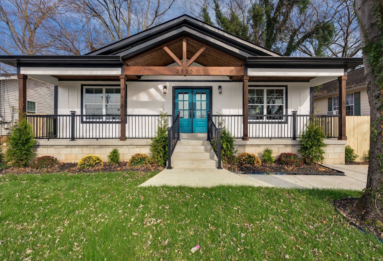 Property Photo:  2520 Santi Ave  TN 37208 