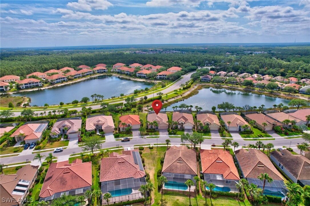 Property Photo:  7903 Founders Circle  FL 34104 