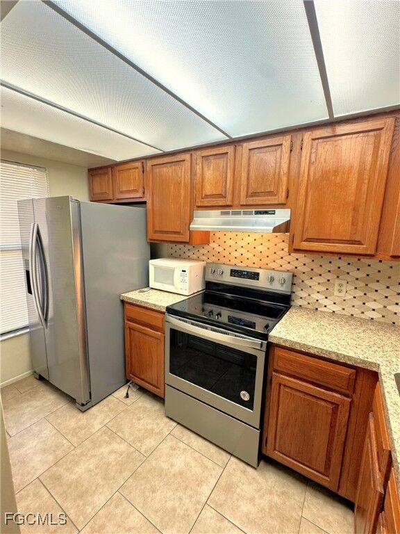 Property Photo:  4407 SW 7th Place 7  FL 33914 