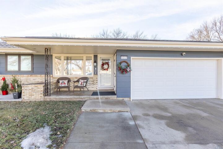 Property Photo: 4212 Natalia Way IA 51106