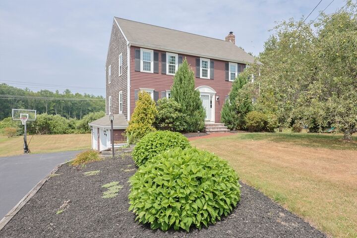 Property Photo:  110 Cobblestone Lane  MA 02324 