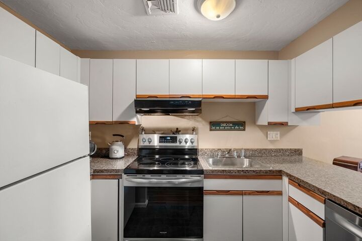 Property Photo:  280 Village Street D 2  MA 02053 