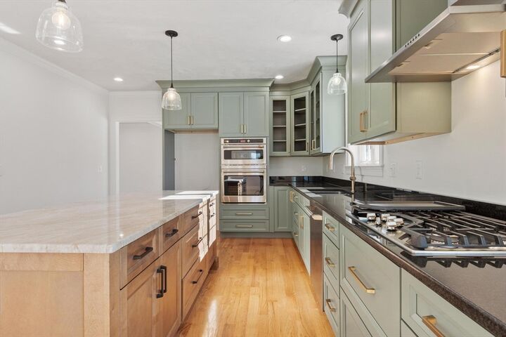 Property Photo:  2 Clover Glen Cir  MA 01545 