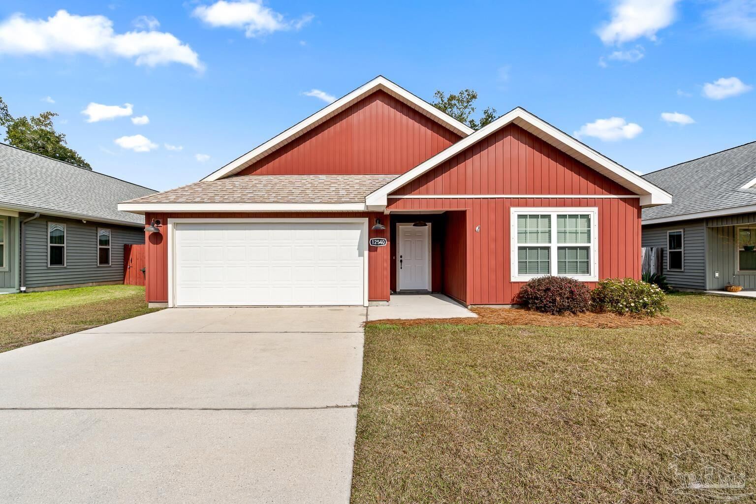 Property Photo: 12540 Reunion Place FL 32506