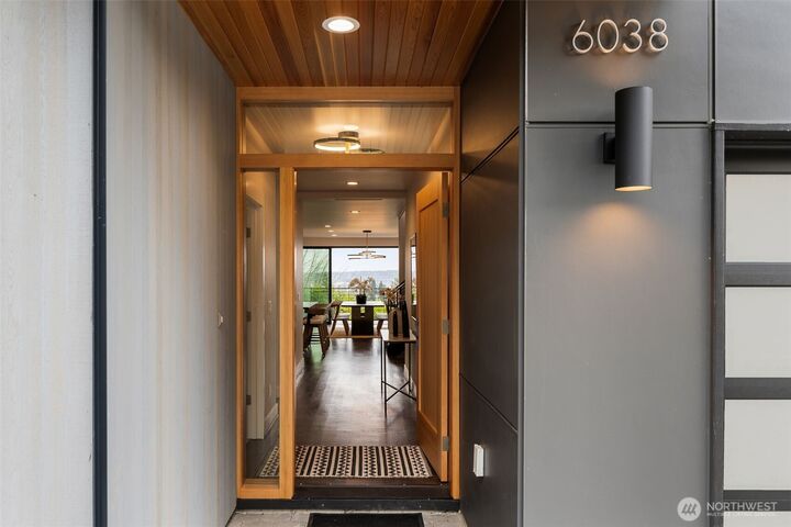 Property Photo: 6038 50th Avenue NE A WA 98115