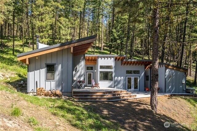 Property Photo:  3413  Camas Way  WA 98847 