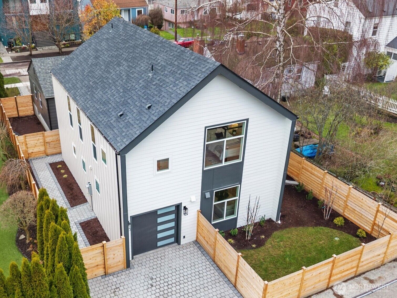 Property Photo: 3436 33rd Avenue W WA 98199