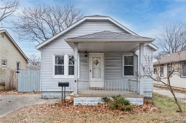 Property Photo:  23141 Harding Avenue  MI 48030 