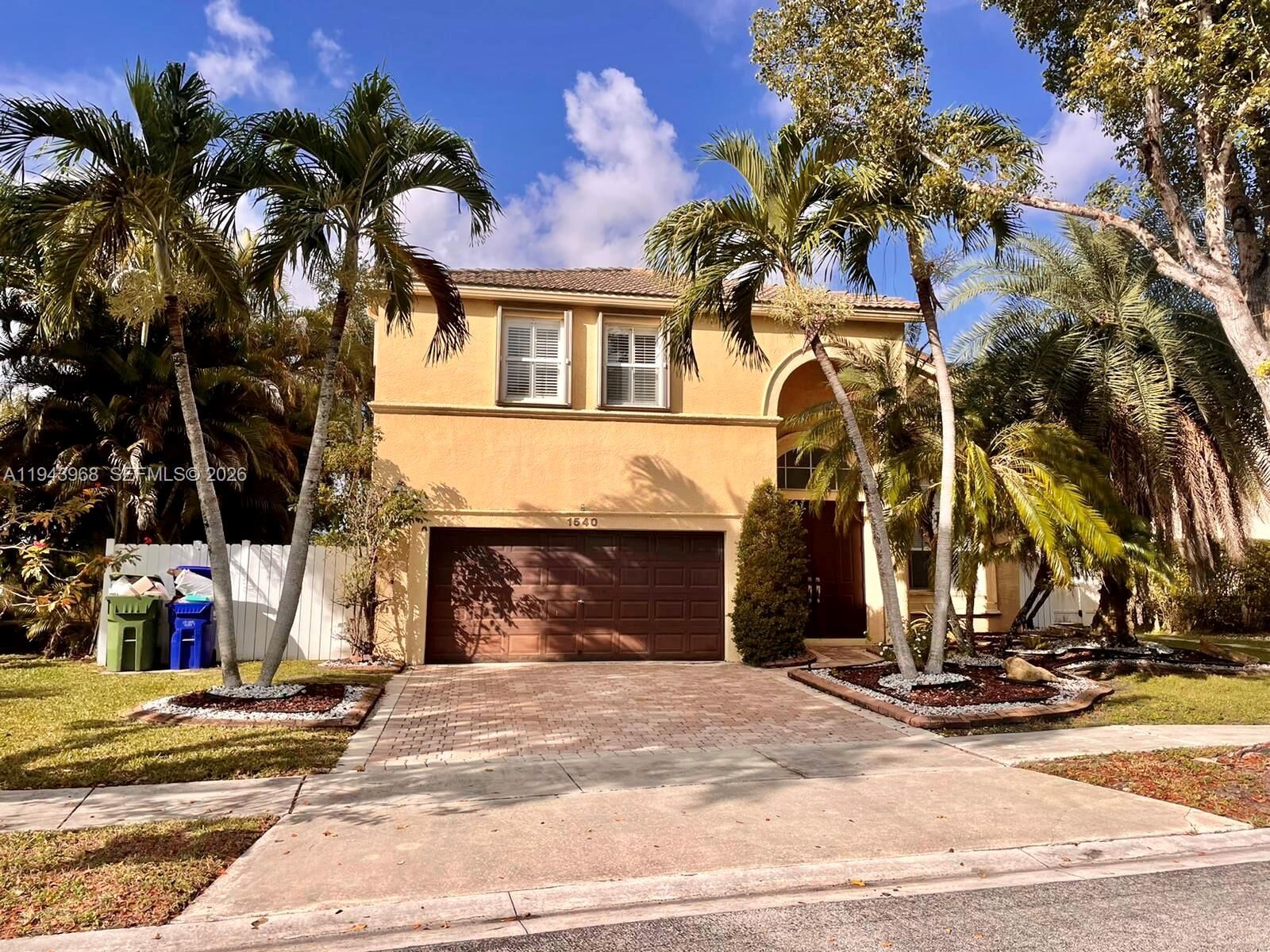 Property Photo:  1540 SW 171st Ter  FL 33027 