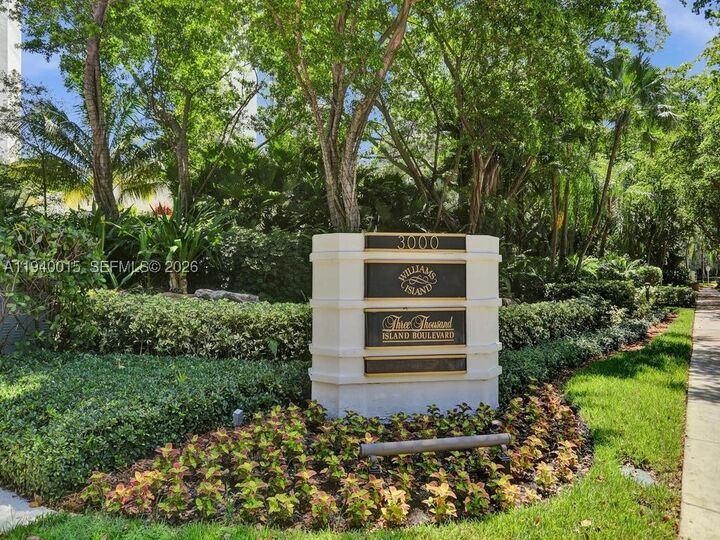 Property Photo: 3000 Island Blvd 502 FL 33160