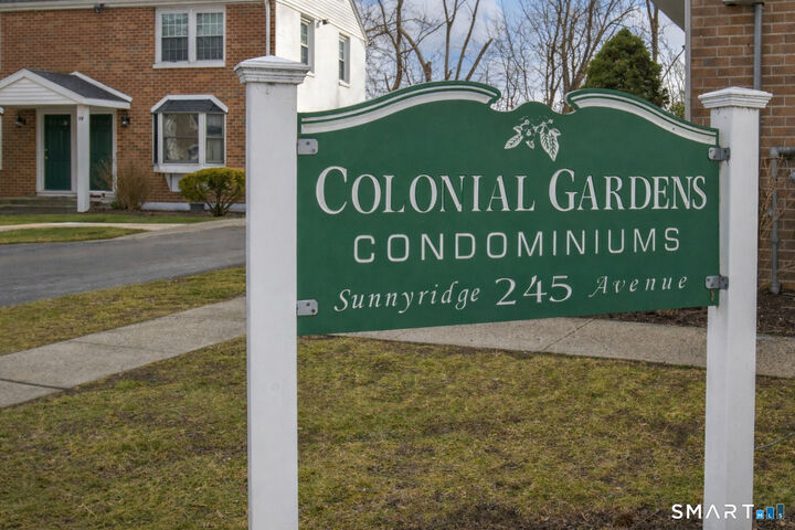 Property Photo:  245 Sunnyridge Avenue Apt 33  CT 06824 