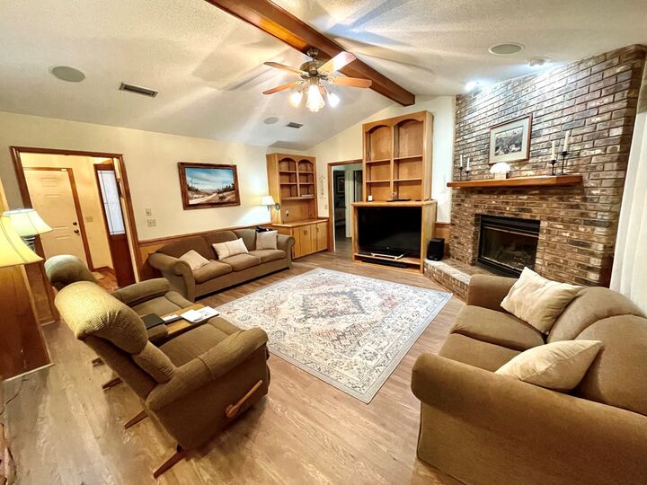 Property Photo:  1604 Montcliff Drive  AL 36303 