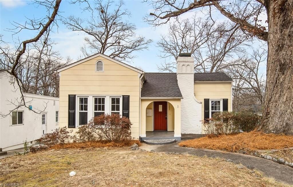 Property Photo:  1800 Walker Avenue  NC 27403 