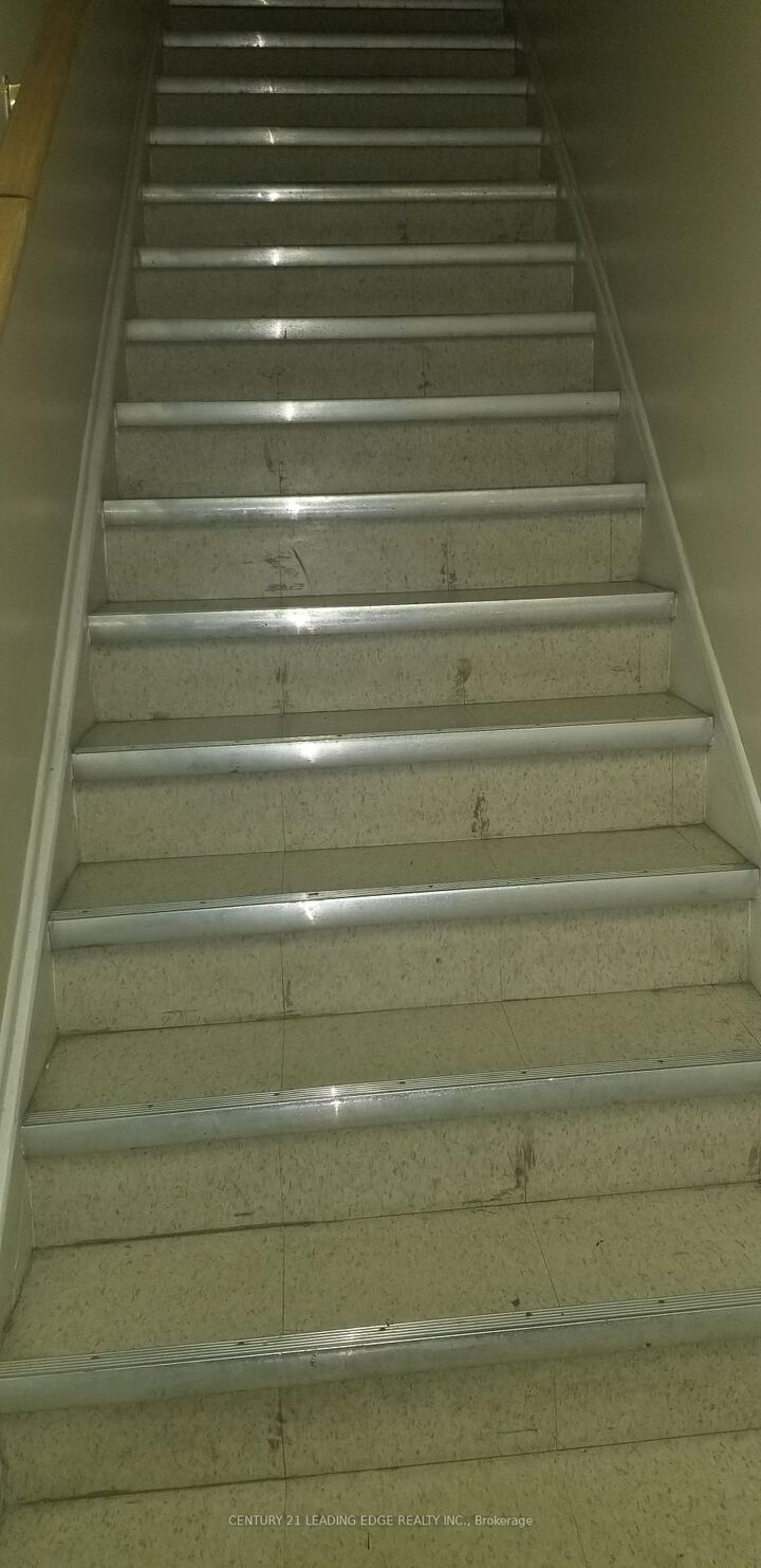 Property Photo:  959 Bloor Street W 2A  ON M6H 1L7 