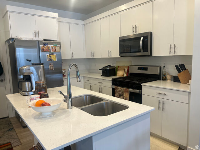 Property Photo:  933 N 960 W  UT 84337 