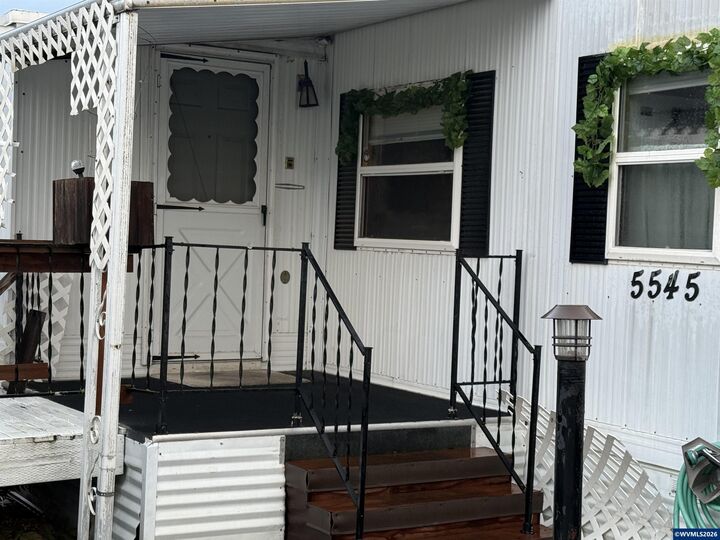 Property Photo: 5545 43rd Wy NE OR 97305