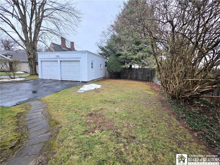 Property Photo:  23 Alton Place  NY 14701 