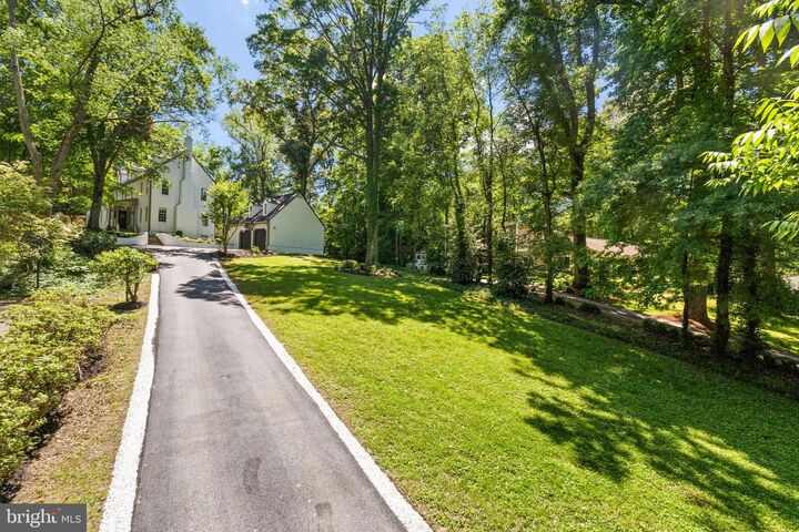 Property Photo:  815 Arcturus On The Potomac  VA 22308 