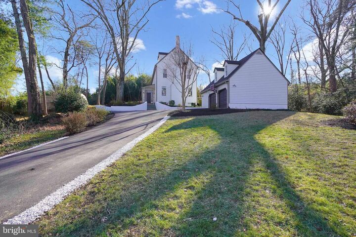 Property Photo: 815 Arcturus On The Potomac VA 22308