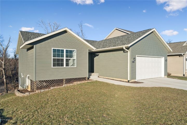 Property Photo:  2042 Sugar Creek Drive NW  IA 52405 