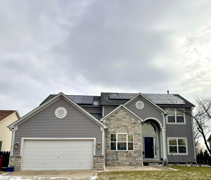 Property Photo:  4052 Ponds Edge Street  OH 43123 