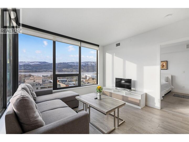 Property Photo: 1471 St Paul Street 905 BC V1Y 2E4