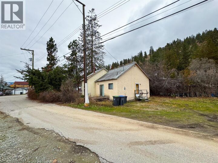Property Photo:  4416 4th Street  BC V0H 1X6 