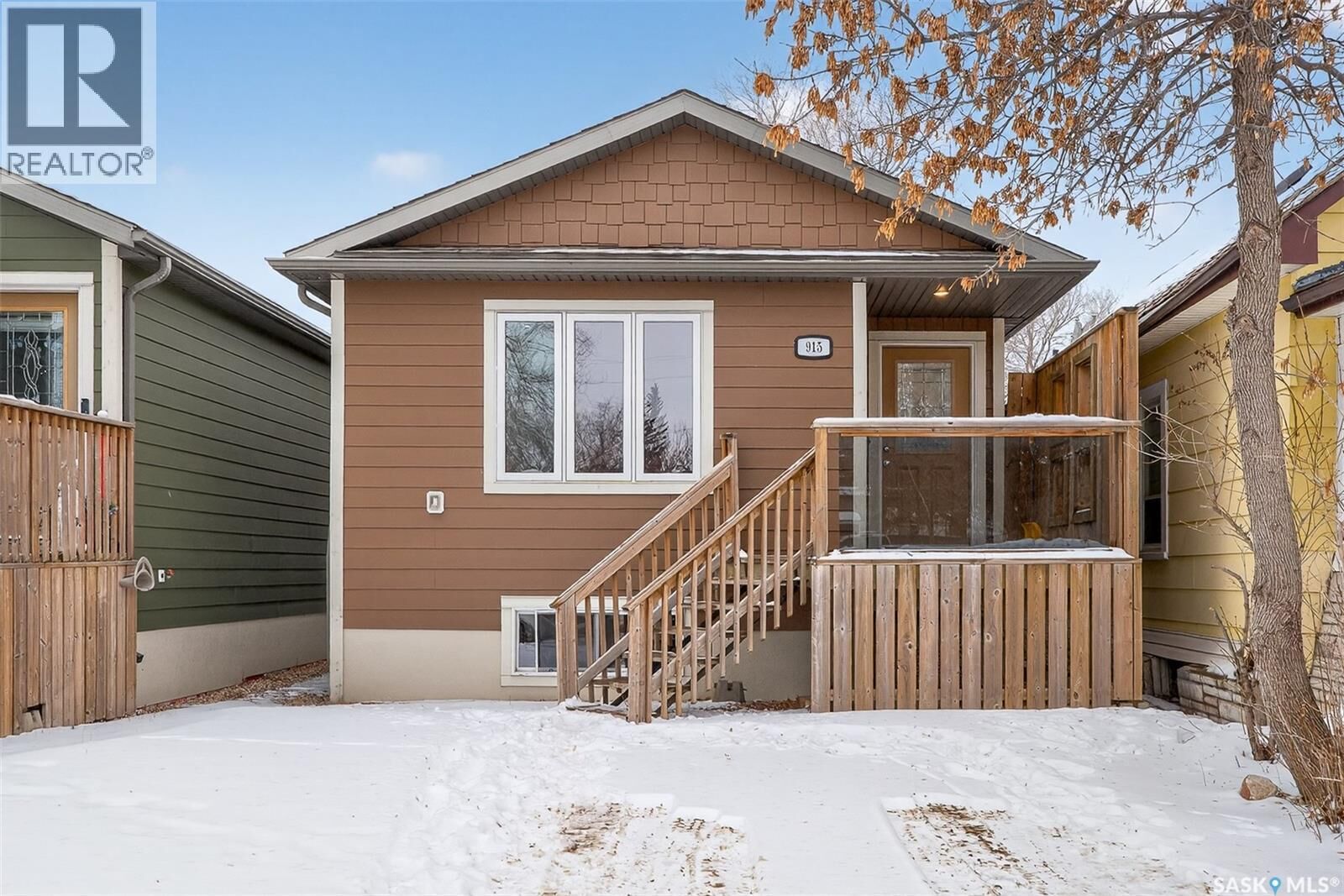 Property Photo:  915 Athabasca Street E  SK S6H 0M8 