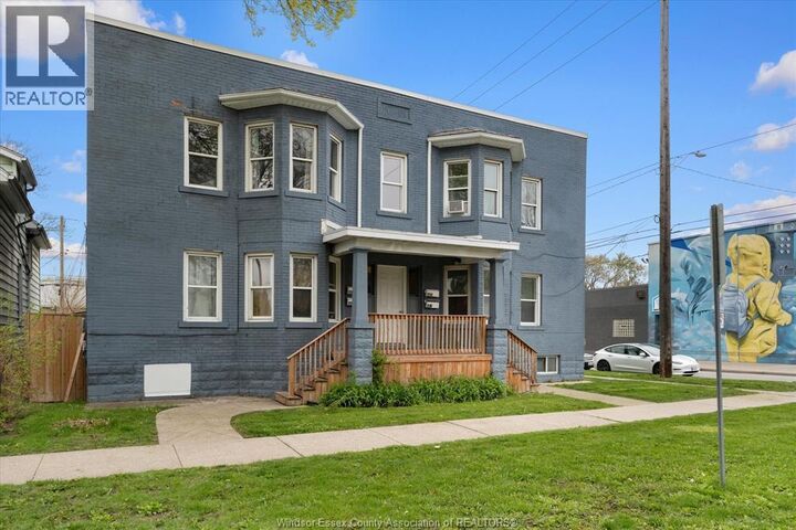 Property Photo:  890 Howard Avenue  ON N9A 1S2 