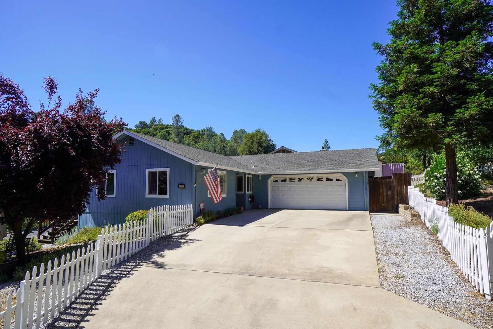 Property Photo:  471 Arbona Cir  CA 95370 
